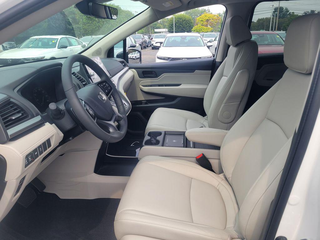 new 2025 Honda Odyssey car, priced at $45,145