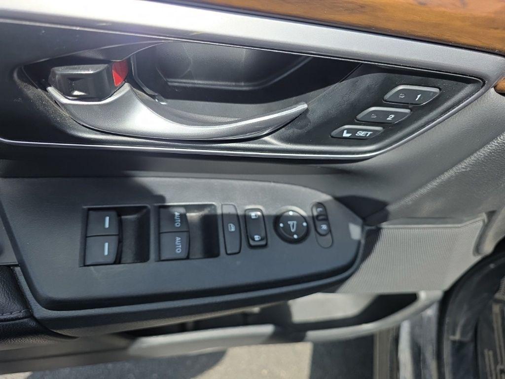 used 2022 Honda CR-V car, priced at $26,995