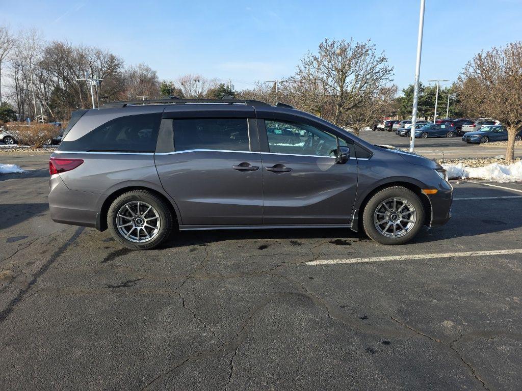 used 2025 Honda Odyssey car, priced at $39,995
