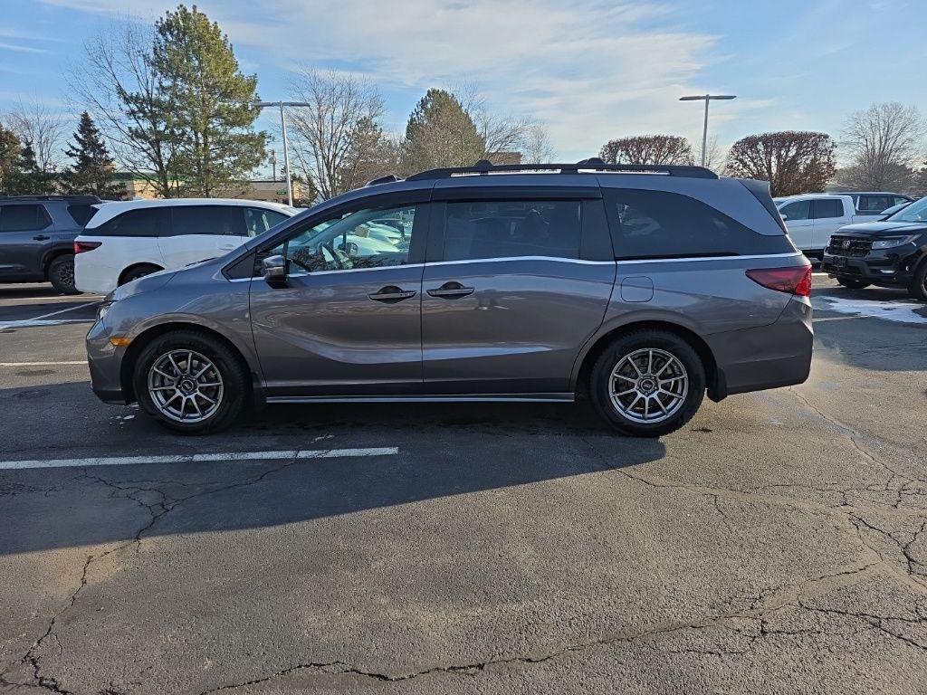 used 2025 Honda Odyssey car, priced at $39,995
