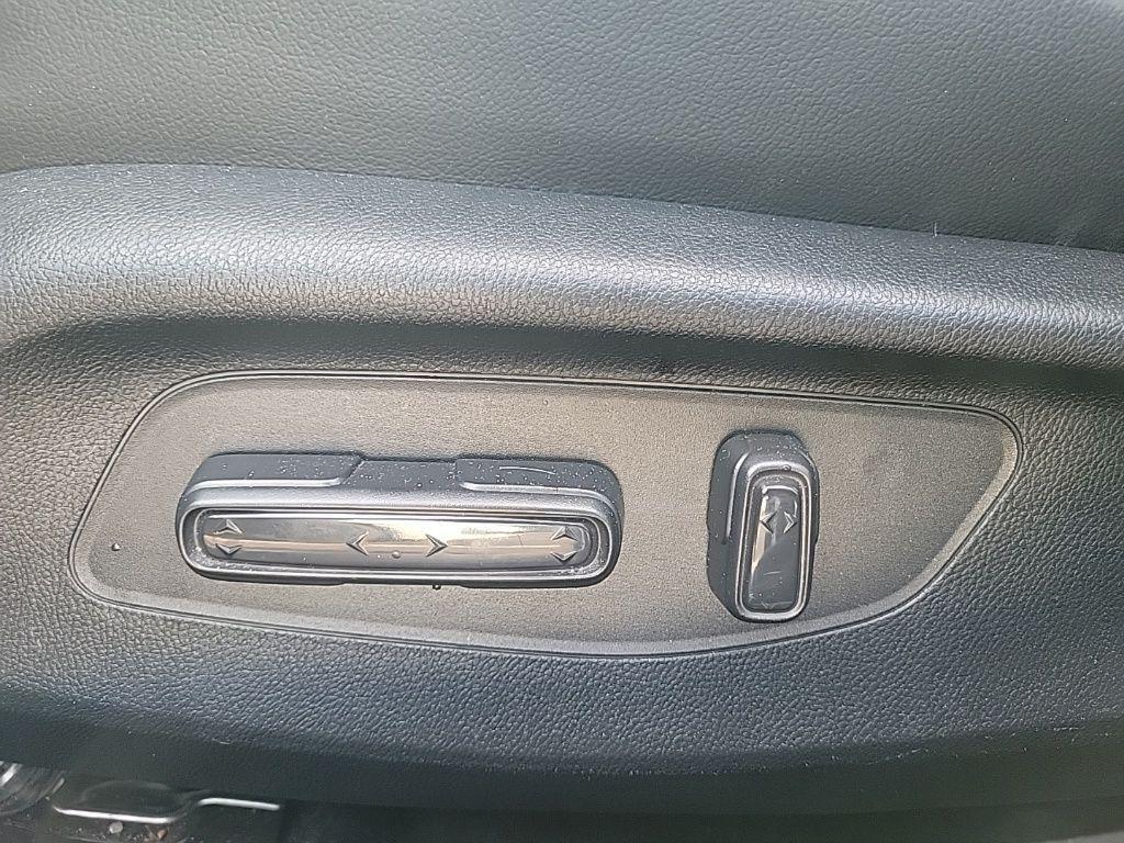 used 2025 Honda Civic Hybrid car, priced at $27,495