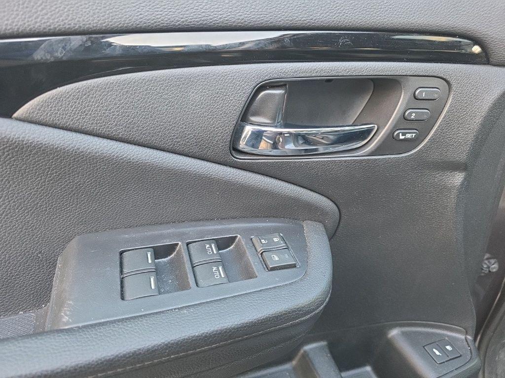 used 2019 Honda Pilot car, priced at $27,995