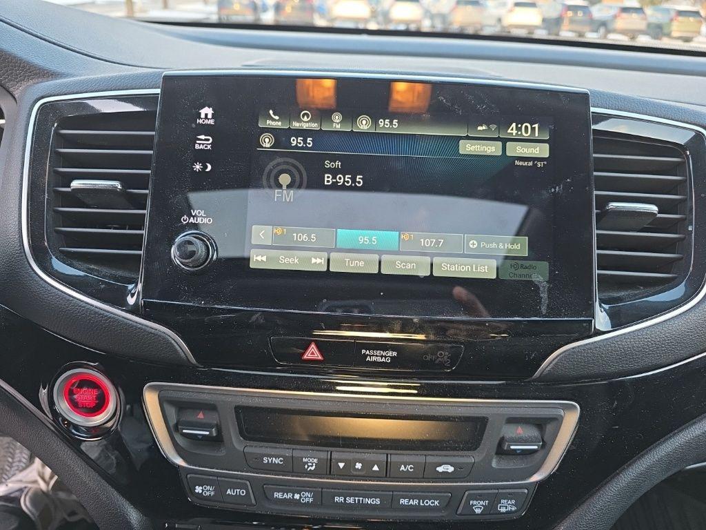 used 2019 Honda Pilot car, priced at $27,995