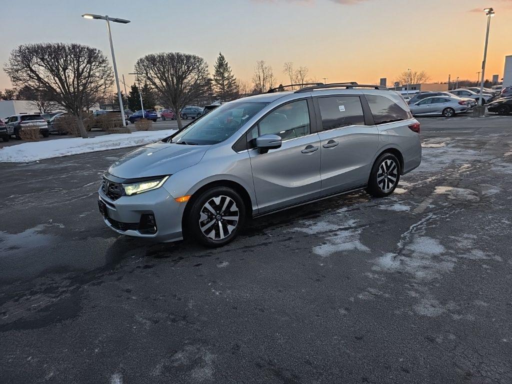 used 2025 Honda Odyssey car, priced at $38,890