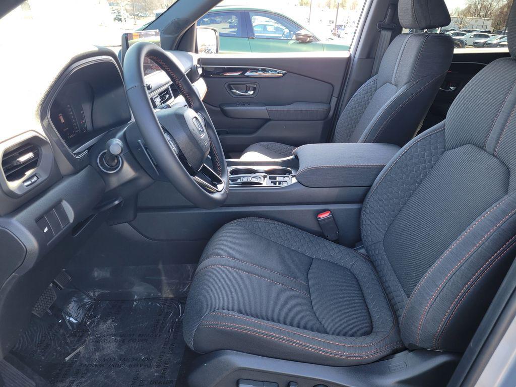 new 2026 Honda Pilot car, priced at $46,245