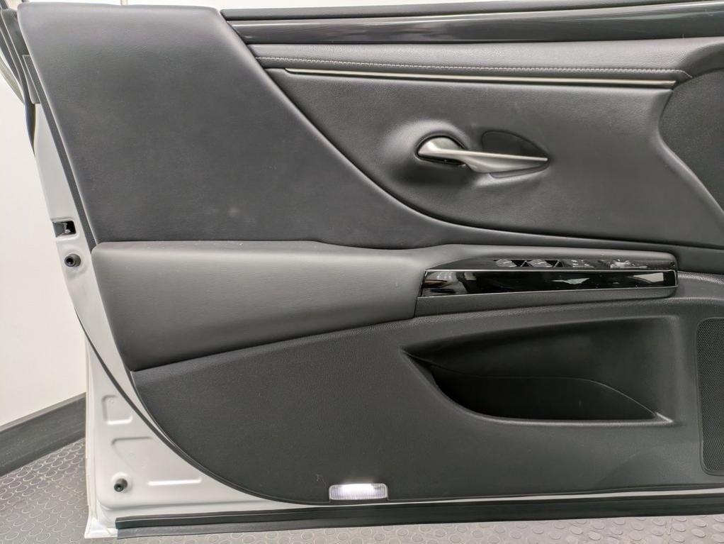 used 2022 Lexus ES 350 car, priced at $32,749