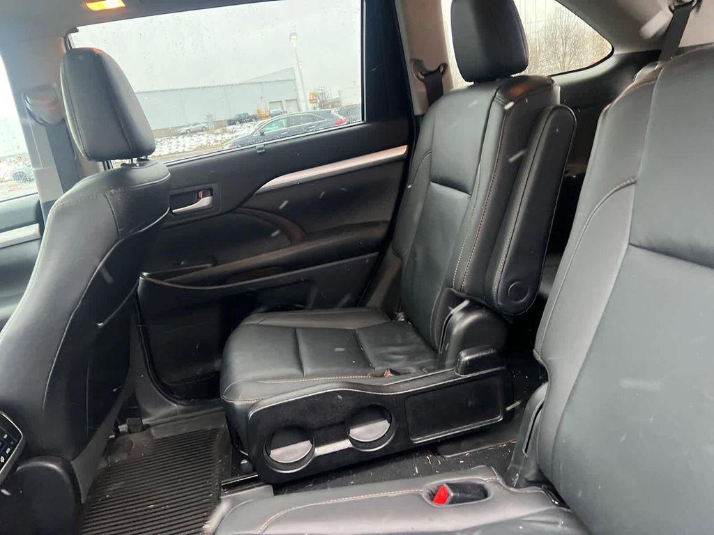 used 2019 Toyota Highlander car, priced at $18,448