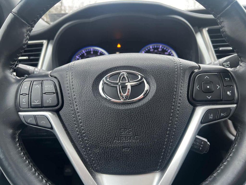 used 2019 Toyota Highlander car, priced at $18,448