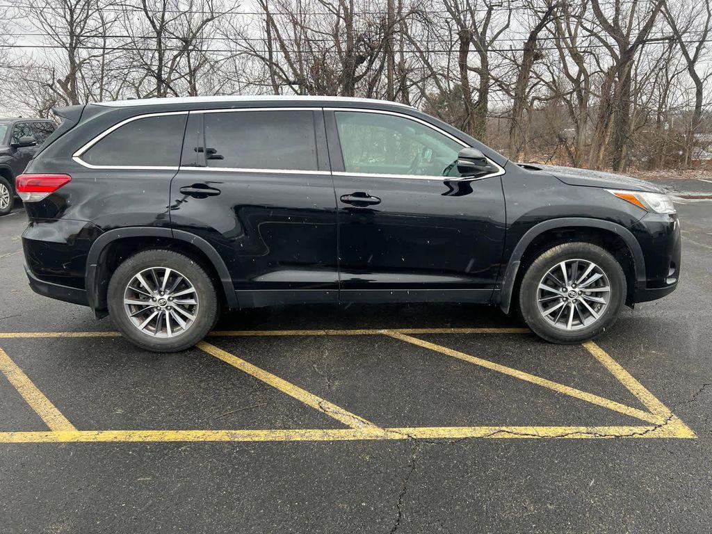 used 2019 Toyota Highlander car, priced at $18,448