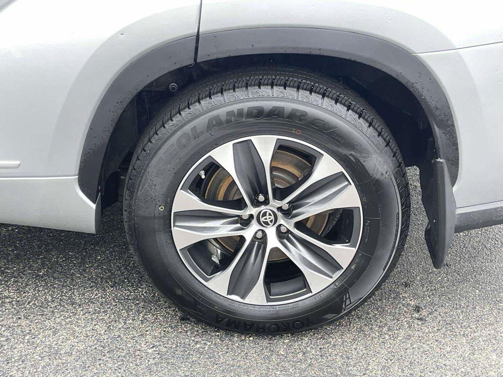 used 2020 Toyota Highlander car, priced at $29,378