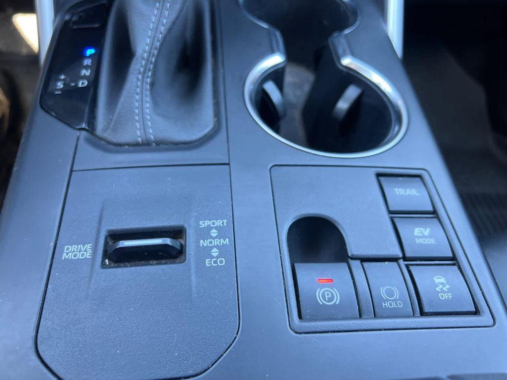 used 2023 Toyota Highlander Hybrid car, priced at $38,992