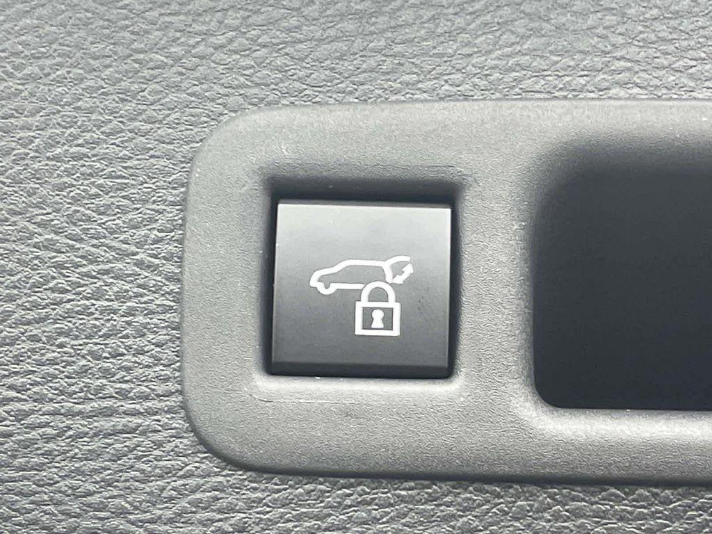 new 2026 Toyota Sienna car, priced at $51,695