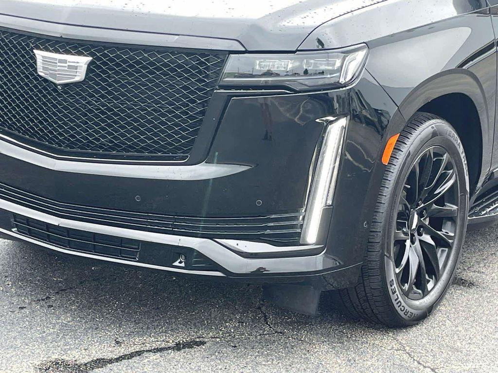 used 2023 Cadillac Escalade ESV car, priced at $69,966