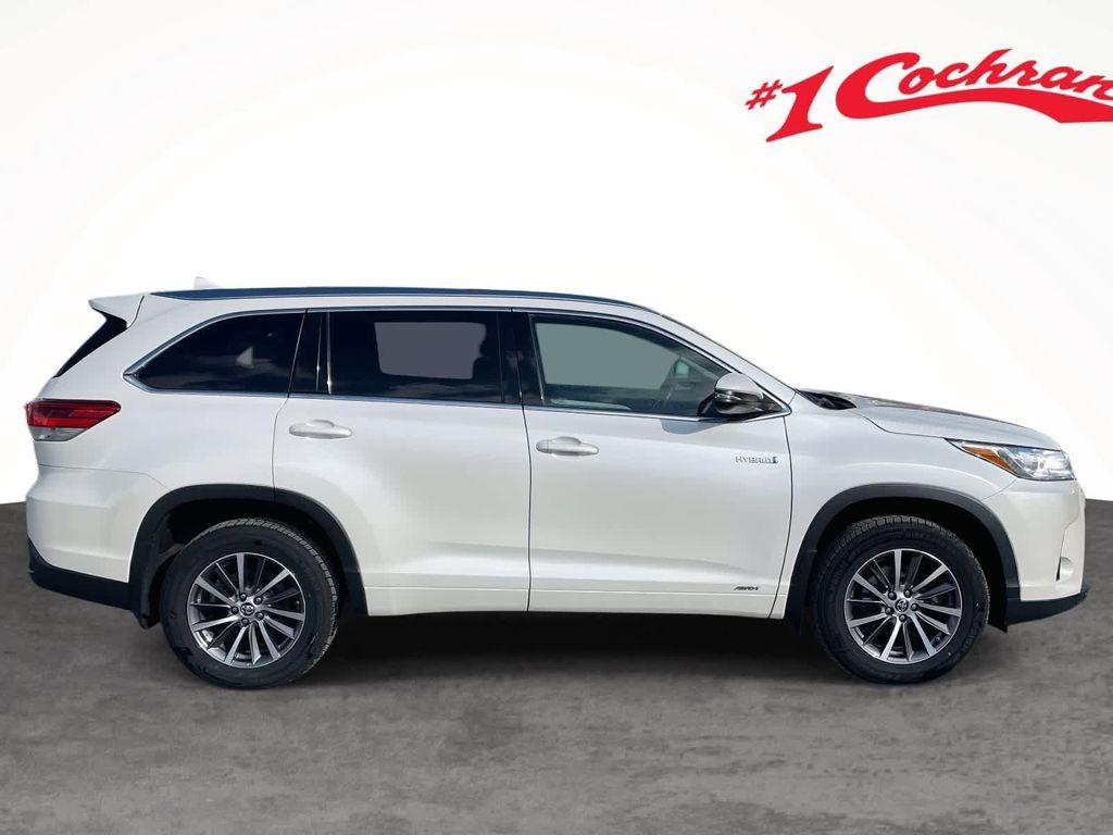 used 2017 Toyota Highlander Hybrid car, priced at $19,452