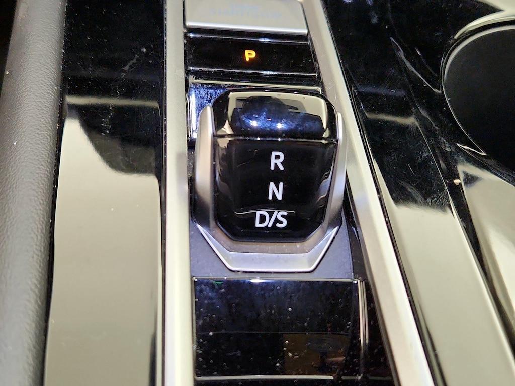 used 2025 Volkswagen Atlas car, priced at $32,998