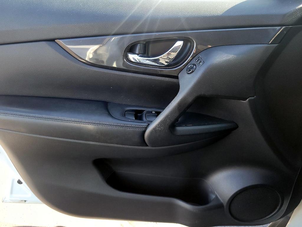 used 2017 Nissan Rogue car, priced at $13,998