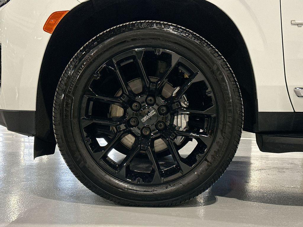 used 2022 GMC Yukon XL car, priced at $53,000