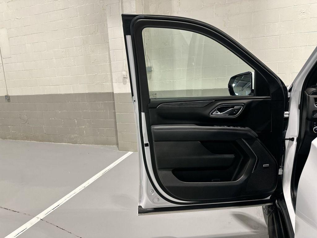 used 2022 GMC Yukon XL car, priced at $53,000