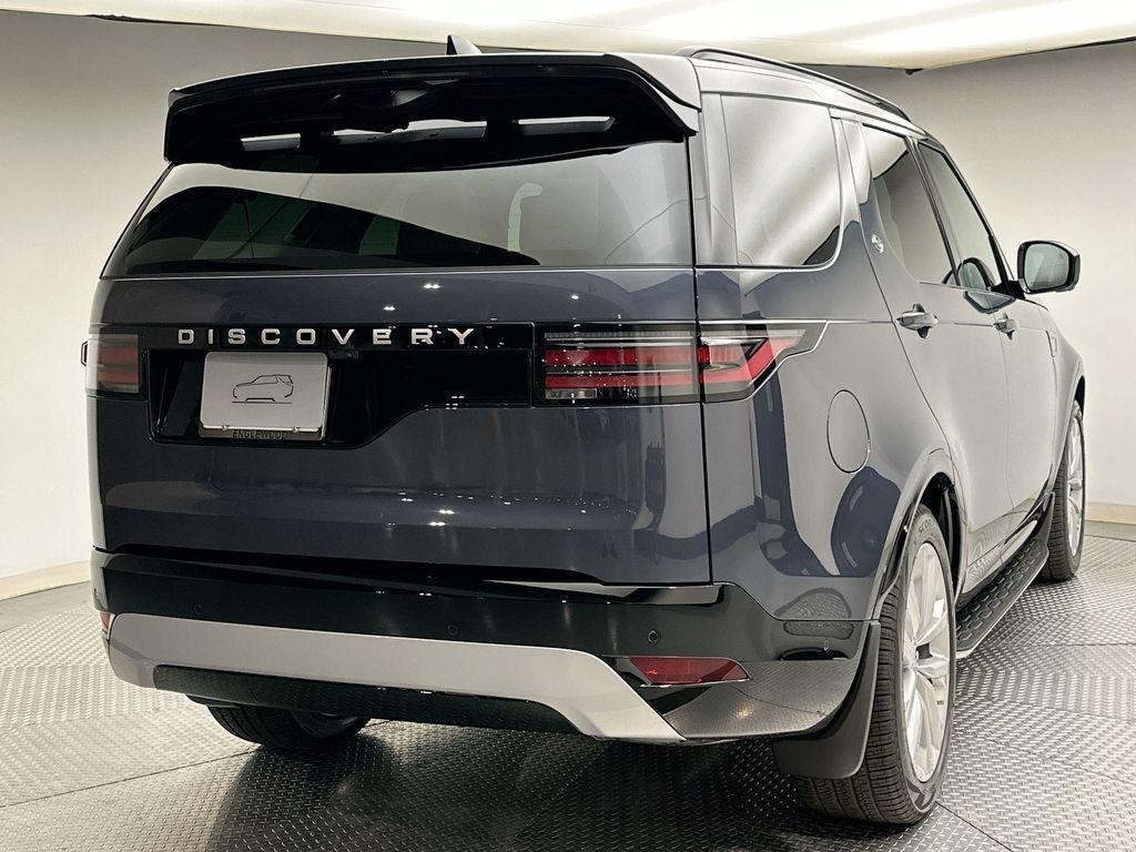 new 2026 Land Rover Discovery car, priced at $79,531