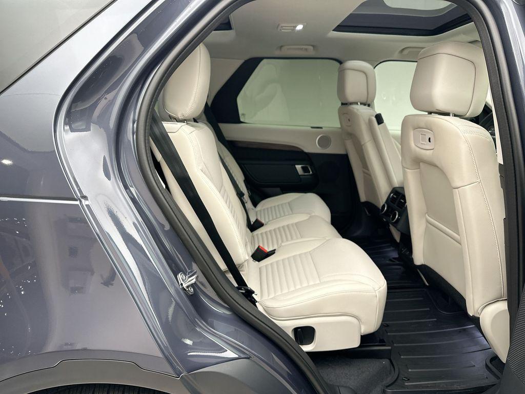 new 2026 Land Rover Discovery car, priced at $67,500