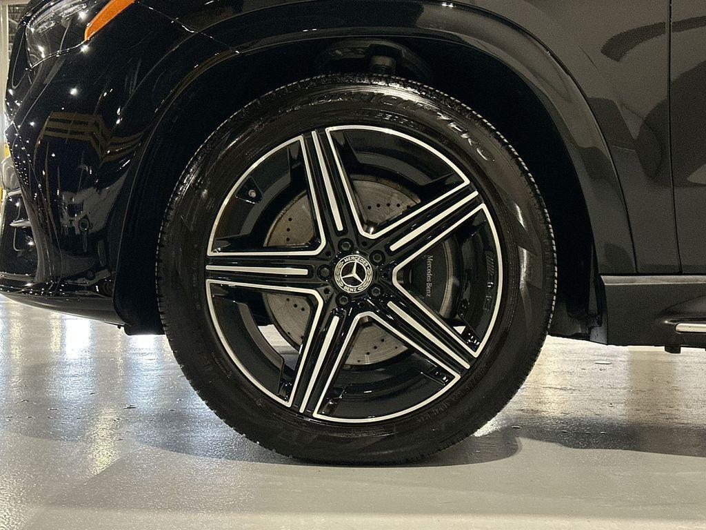 used 2025 Mercedes-Benz GLE 350 car, priced at $62,000