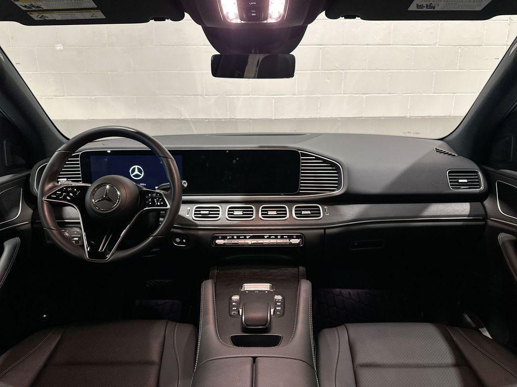 used 2025 Mercedes-Benz GLE 350 car, priced at $62,000