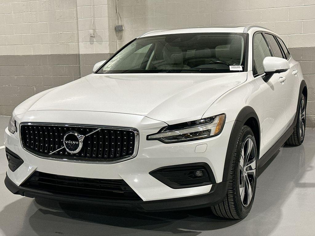 used 2022 Volvo V60 Cross Country car, priced at $28,000