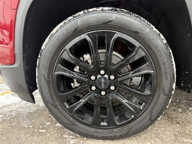 used 2022 GMC Acadia car, priced at $21,550