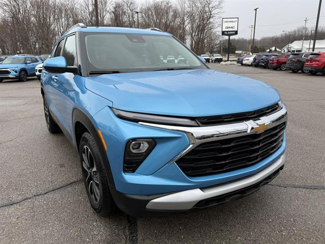used 2025 Chevrolet TrailBlazer car, priced at $22,690