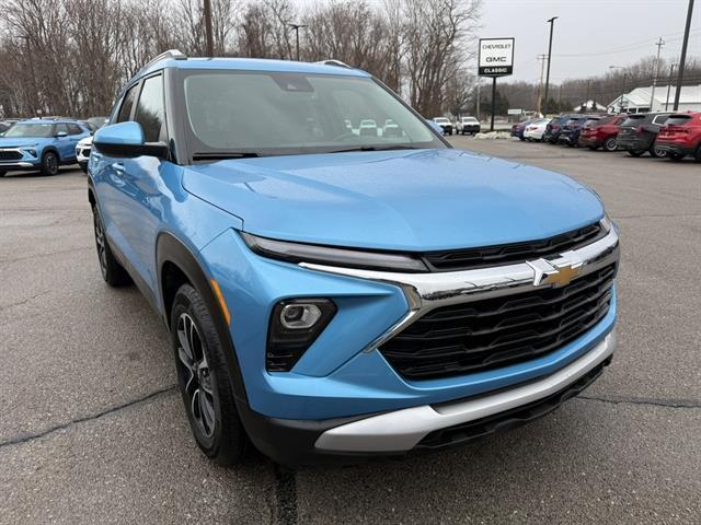 used 2025 Chevrolet TrailBlazer car, priced at $22,690