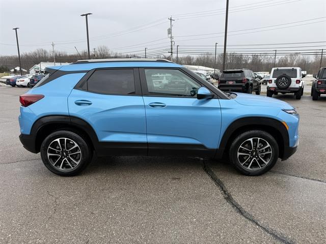 used 2025 Chevrolet TrailBlazer car, priced at $22,690