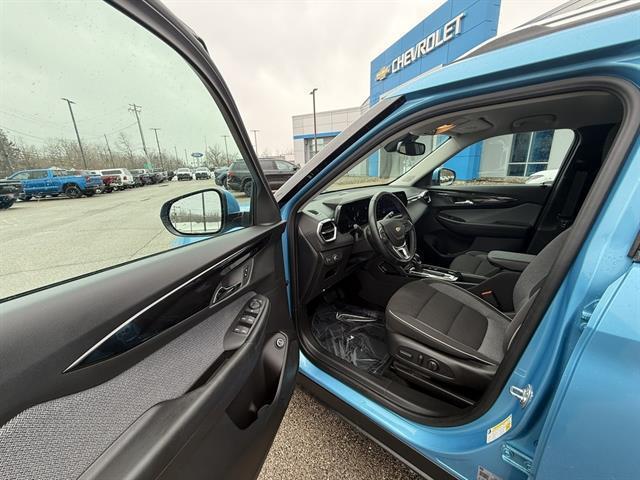 used 2025 Chevrolet TrailBlazer car, priced at $22,690