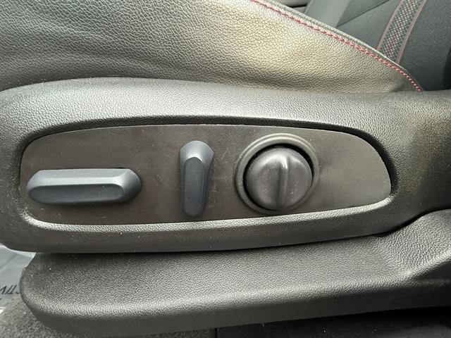 used 2023 Chevrolet Equinox car, priced at $22,985