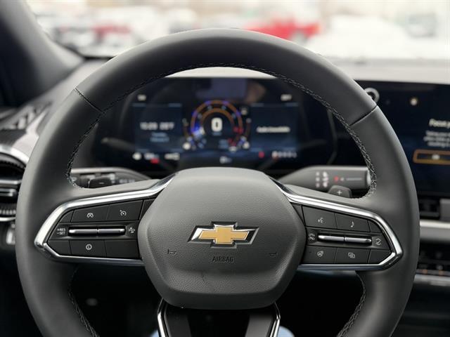 new 2026 Chevrolet Equinox car, priced at $32,260