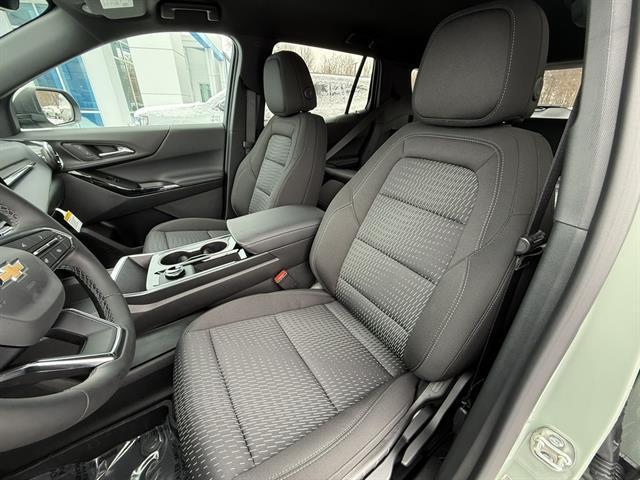 new 2026 Chevrolet Equinox car, priced at $32,260