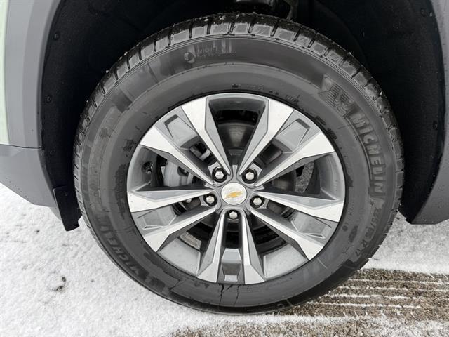 new 2026 Chevrolet Equinox car, priced at $32,260