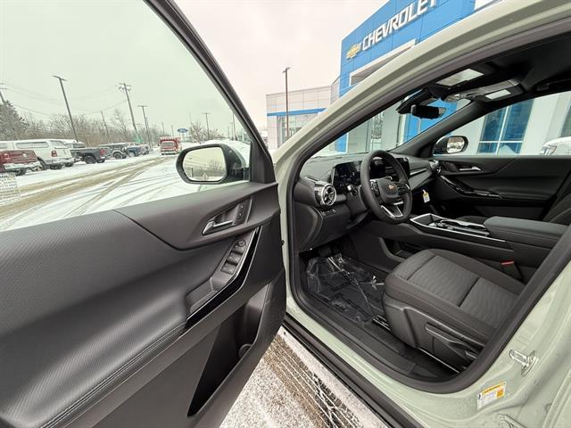 new 2026 Chevrolet Equinox car, priced at $32,260