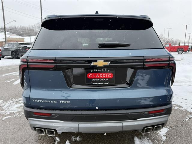 new 2026 Chevrolet Traverse car, priced at $47,132