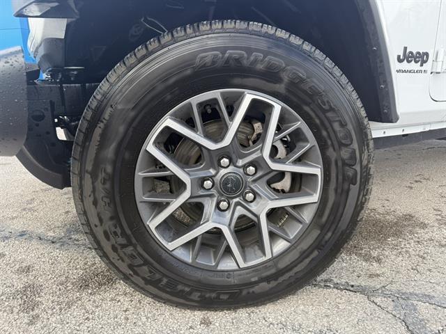 used 2025 Jeep Wrangler car, priced at $37,987