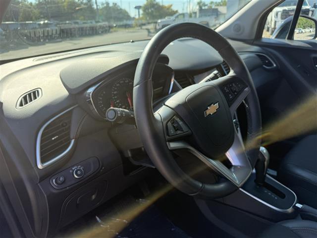 used 2022 Chevrolet Trax car, priced at $18,800
