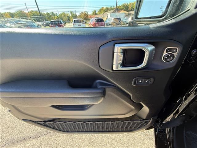 used 2024 Jeep Gladiator car, priced at $34,495