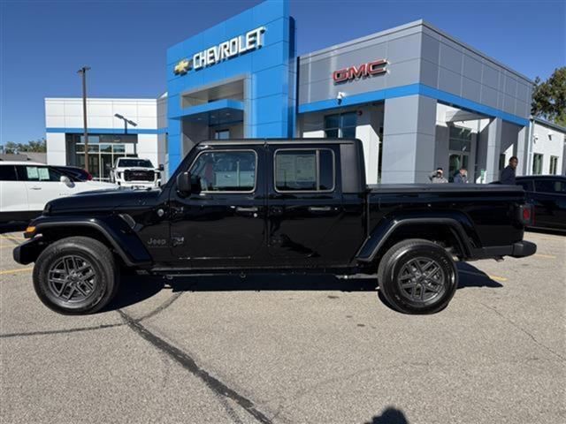 used 2024 Jeep Gladiator car, priced at $34,495