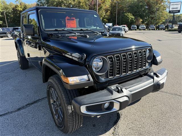 used 2024 Jeep Gladiator car, priced at $34,495