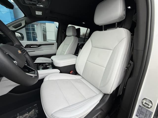 used 2025 Chevrolet Suburban car, priced at $74,720