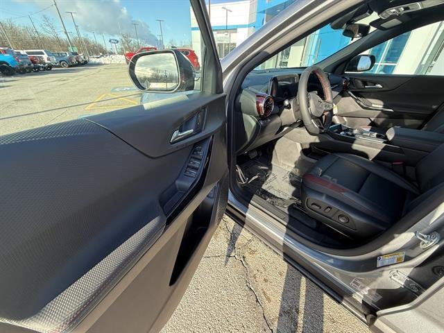 new 2026 Chevrolet Equinox car, priced at $39,090