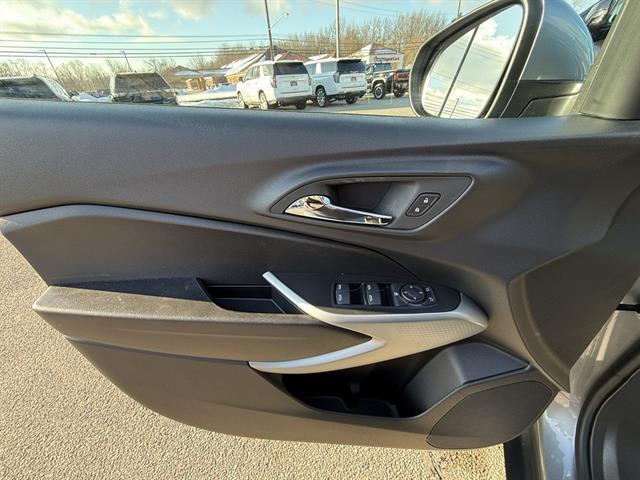 new 2026 Chevrolet Trax car, priced at $25,125