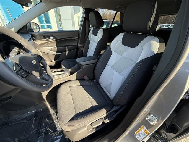 new 2026 Chevrolet Trax car, priced at $25,125