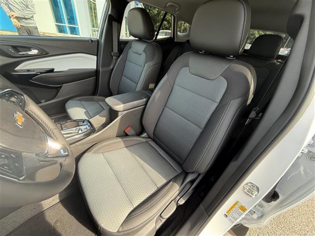 new 2025 Chevrolet Trax car, priced at $23,599