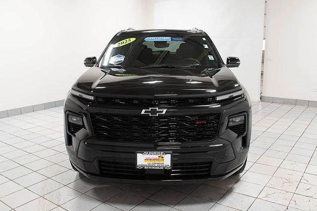 used 2025 Chevrolet Traverse car, priced at $50,886