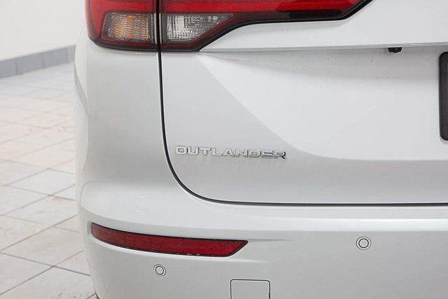 used 2024 Mitsubishi Outlander car, priced at $22,486